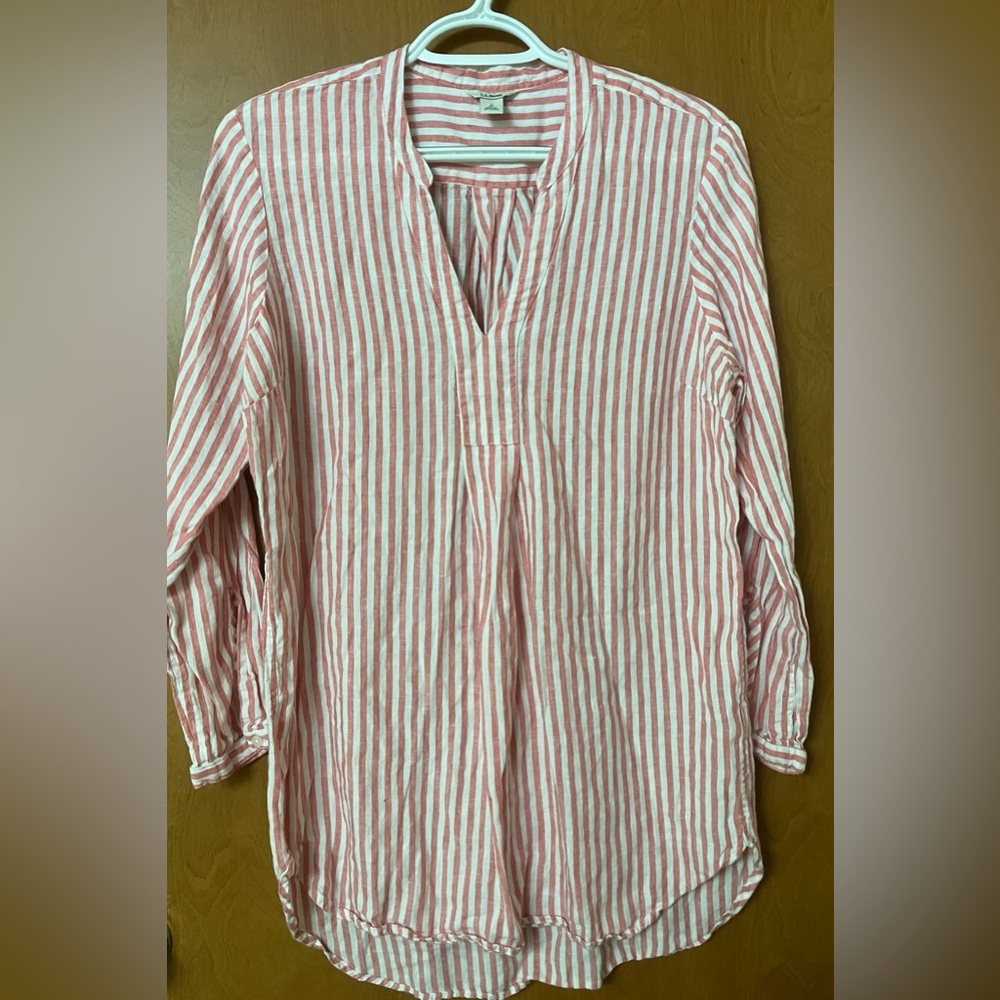 L.L. Bean Women's Salmon/White Stripe V Neck 100% Linen Top Blouse Size Small